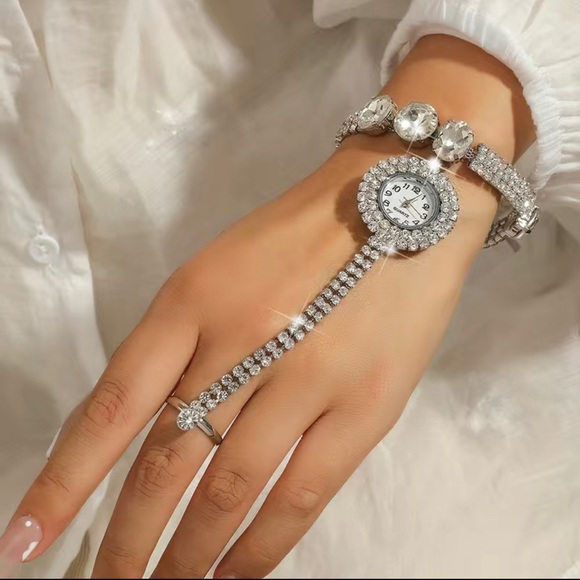 NEW: Rhinestone Chain Tassel Watch Gorgeous Round Glass Bracelet - Picture 1 of 5